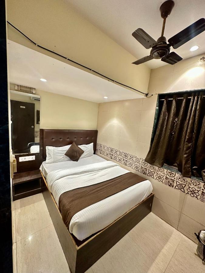Hotel Kalpana Residency - Near Us Embassy Mumbai Exterior foto